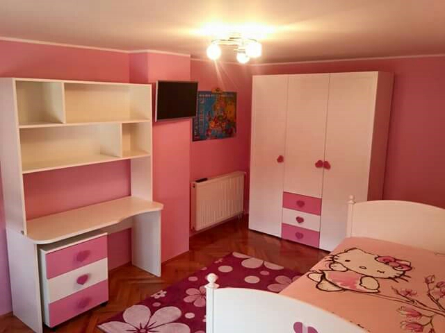image-2db3b889c7283fbb0207631965390b7be8958352e4151e2a938b77a8476b4d8c-V